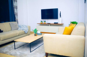Luxury 1-bedroom/King size bed/patio balcony.